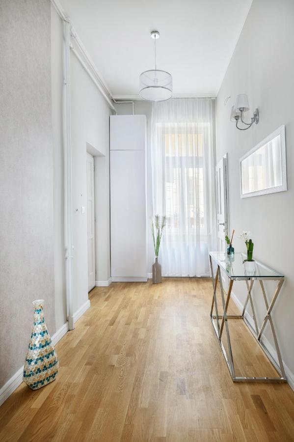 Luxury Royal Residence In The Heart Of Budapest Exterior photo